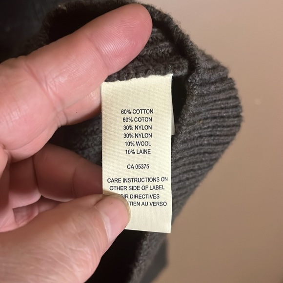 NWT Size Medium Button Down Sweater Cardigan - Picture 4 of 5